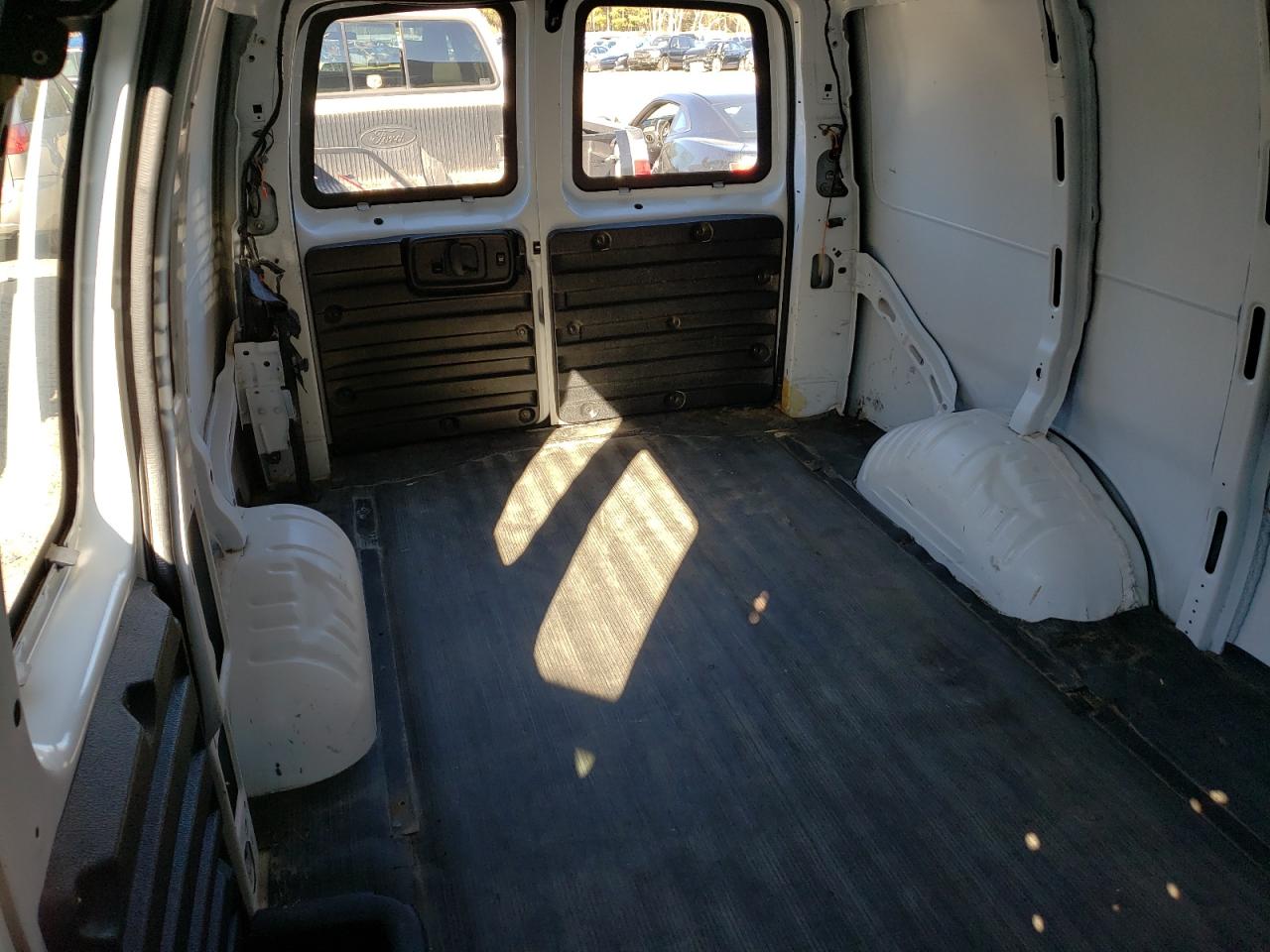 Photo 6 from auction – 2016 CHEVROLET EXPRESS G2 with VIN 1GCWGAFF6G1275562