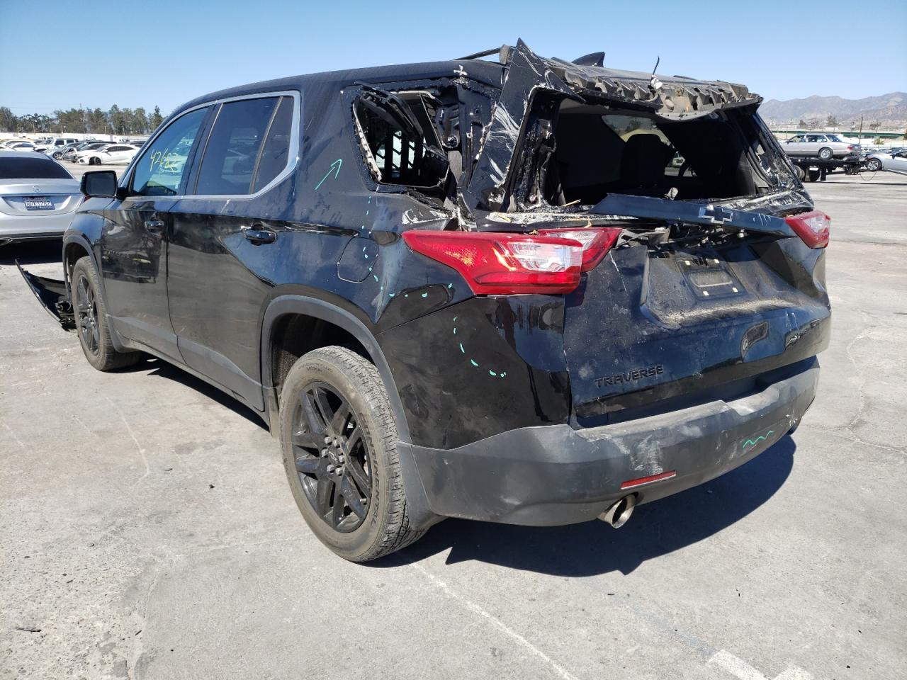 Photo 3 from auction – 2019 CHEVROLET TRAVERSE L with VIN 1GNERFKW6KJ106022