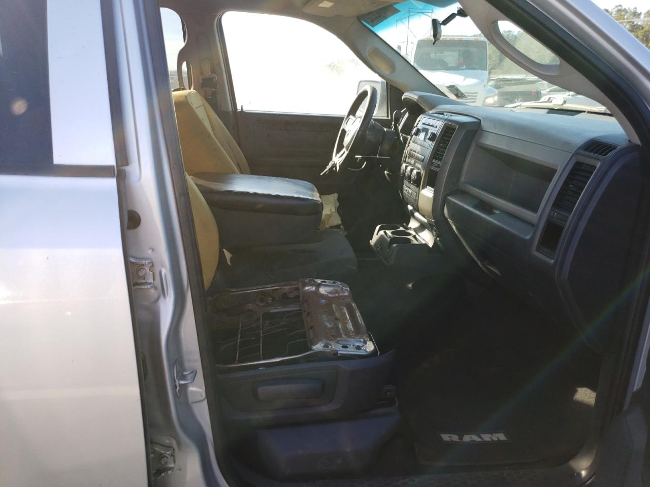 Photo 5 from auction – 2010 DODGE RAM 1500 with VIN 1D7RB1GP1AS118340