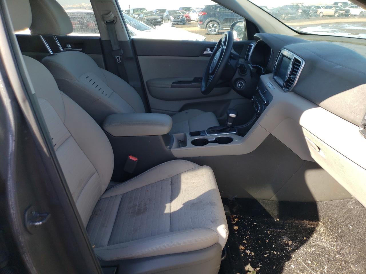 Photo 5 from auction – 2017 KIA SPORTAGE L with VIN KNDPMCAC2H7273151
