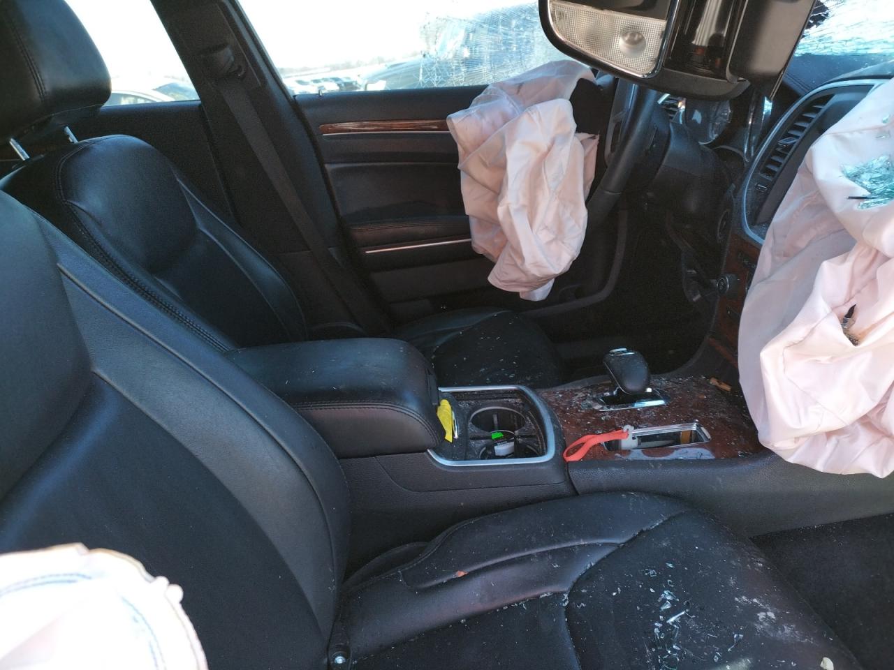 Photo 5 from auction – 2014 CHRYSLER 300 with VIN 2C3CCARG4EH203801