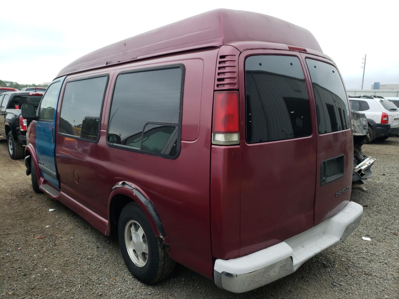Photo 3 from auction – 2000 CHEVROLET EXPRESS G1 with VIN 1GBFG15R0Y1227895