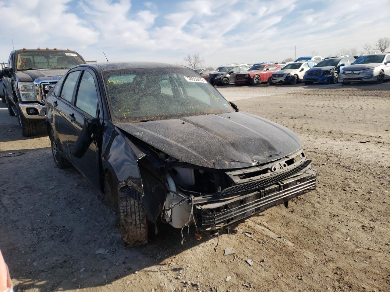 FORD FOCUS SE 2011 with VIN 1FAHP3FN1BW148683 - Photo from auction
