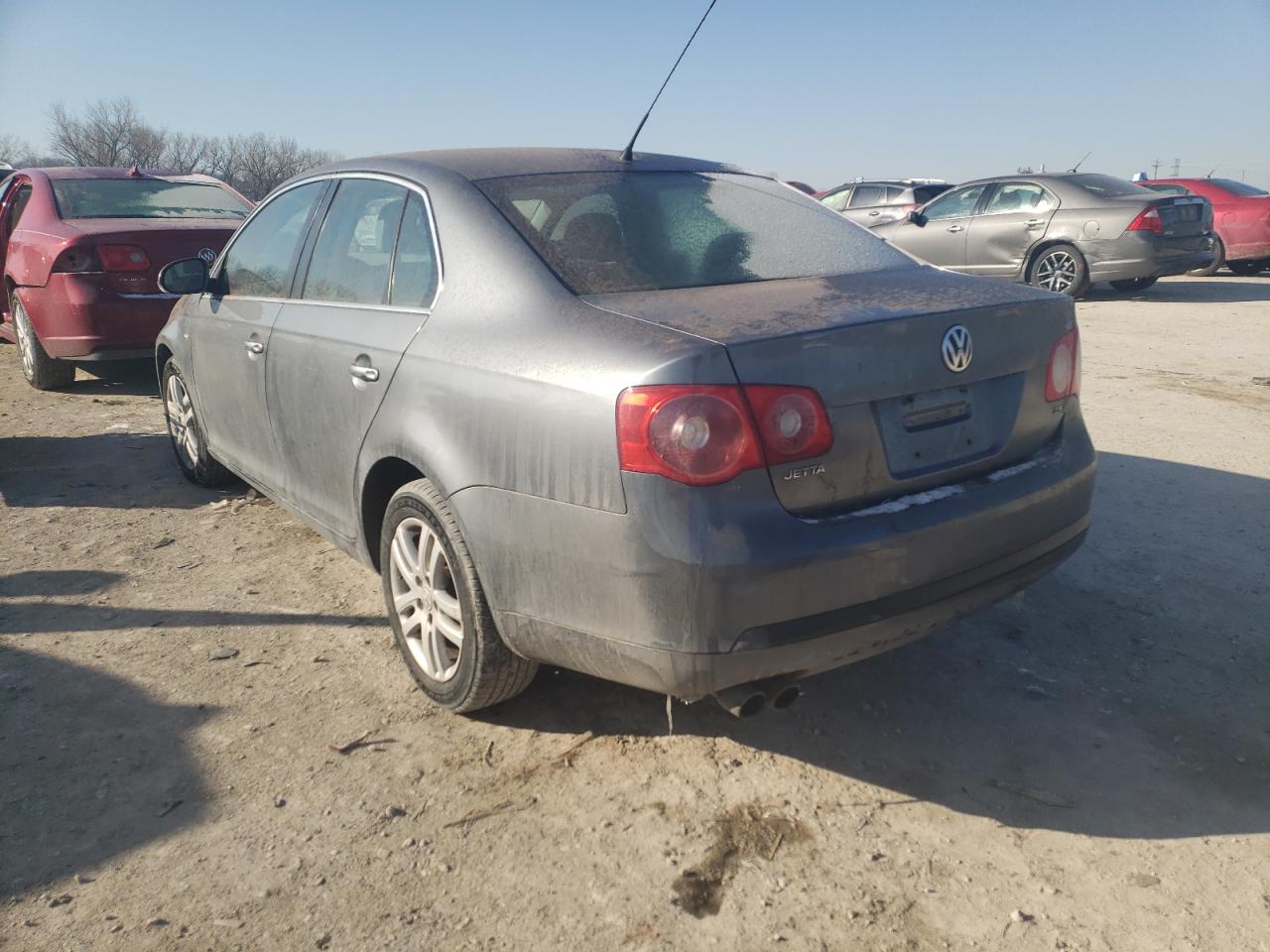 Photo 3 from auction – 2007 VOLKSWAGEN JETTA WOLF with VIN 3VWEF71K87M166042
