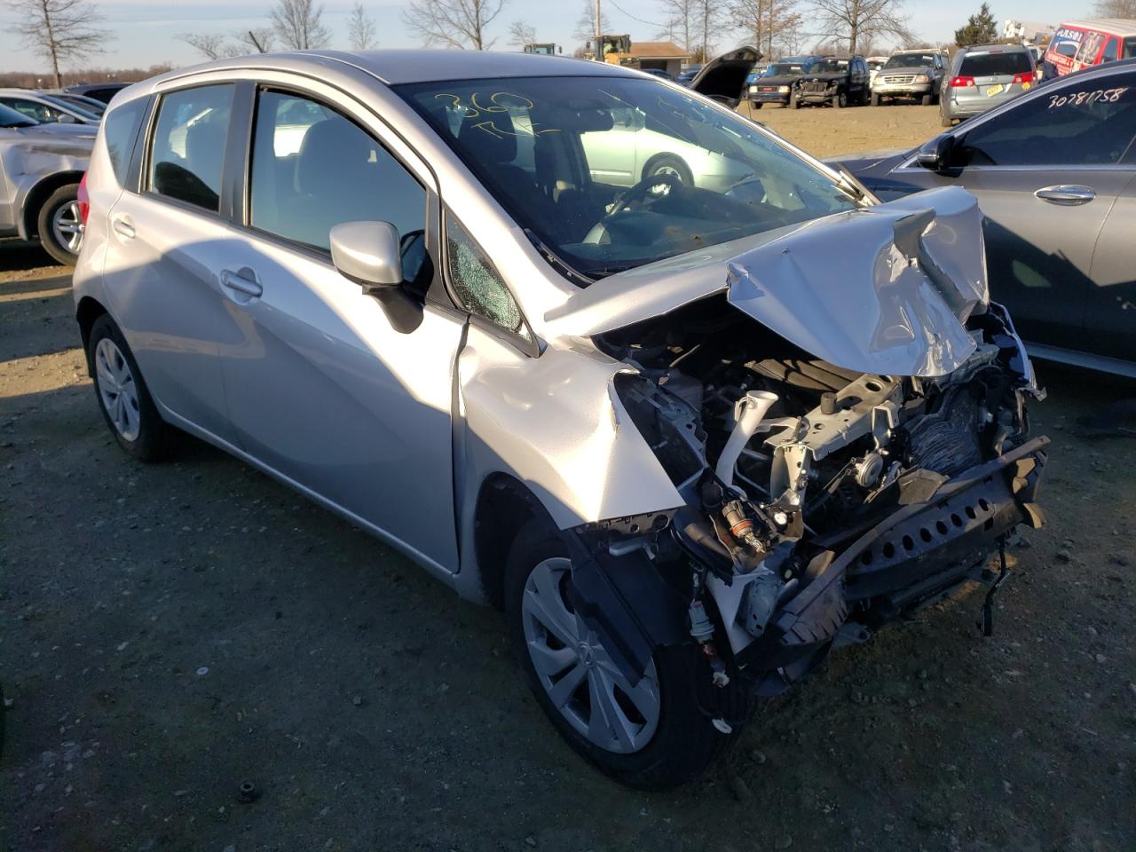 NISSAN VERSA NOTE 2018 with VIN 3N1CE2CP8JL370154 - Photo from auction