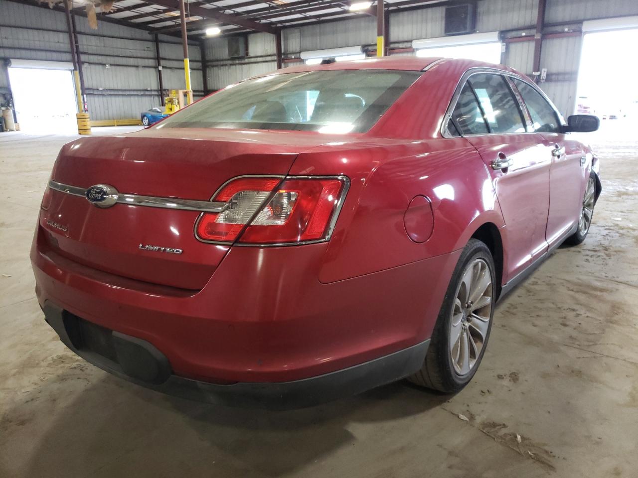Photo 4 from auction – 2010 FORD TAURUS LIM with VIN 1FAHP2FW9AG164741