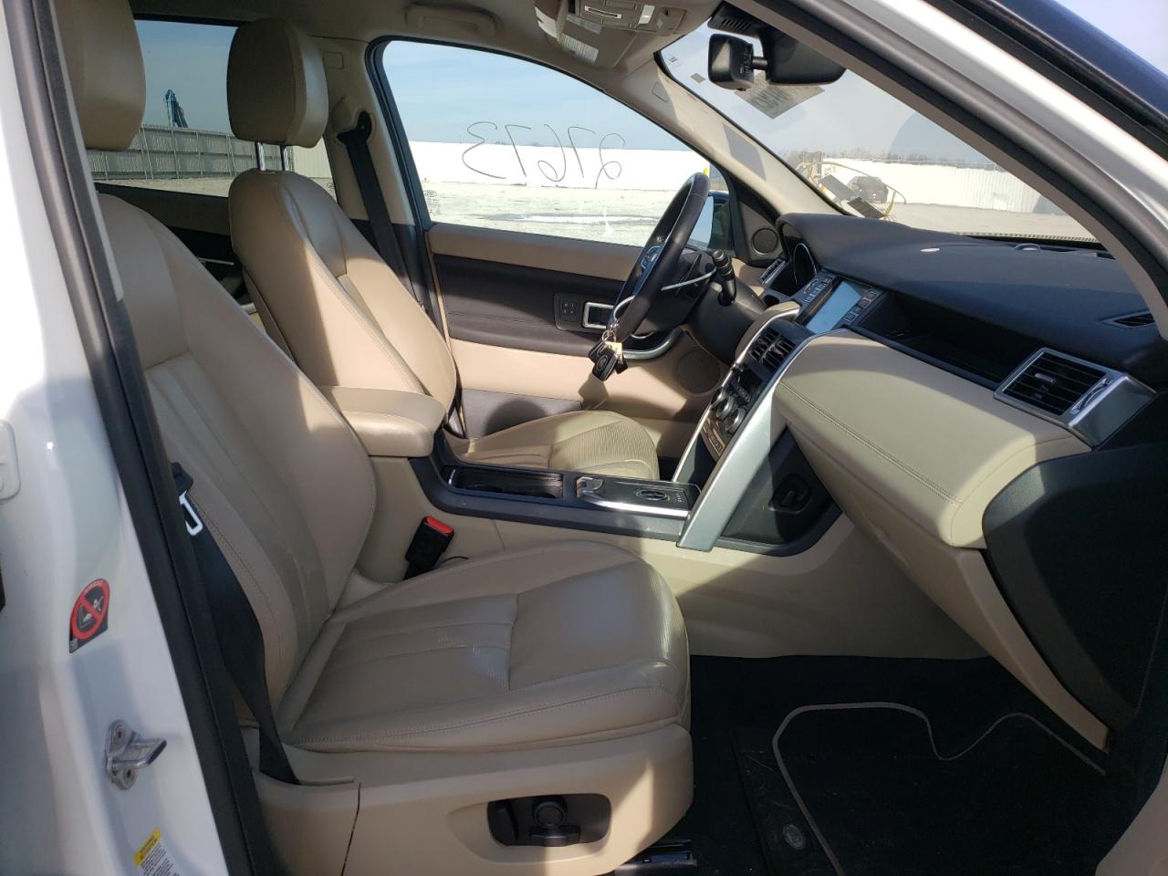 Photo 5 from auction – 2017 LAND ROVER DISCOVERY with VIN SALCR2BG6HH698676
