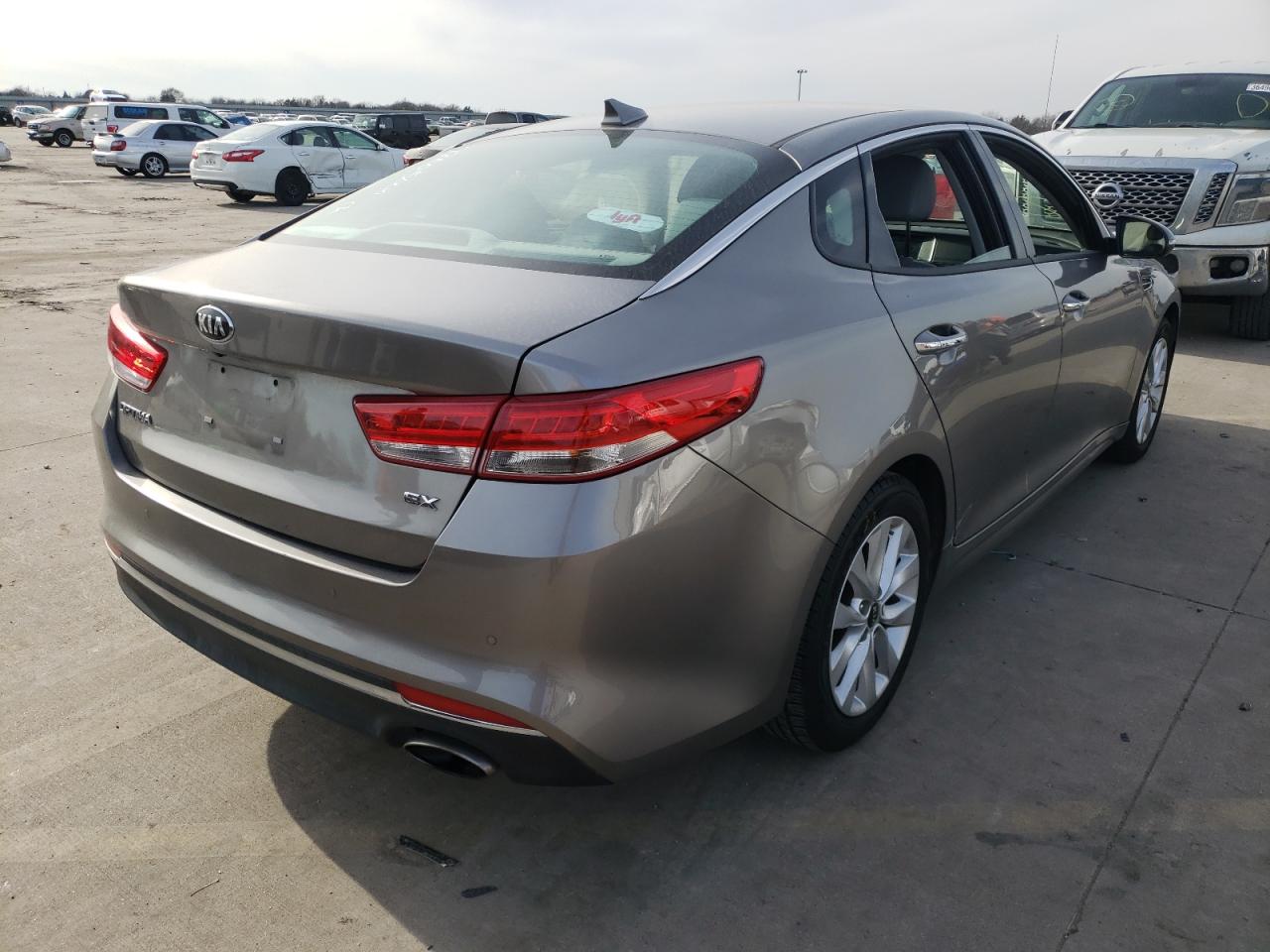 Photo 4 from auction – 2018 KIA OPTIMA EX with VIN 5XXGU4L33JG260859