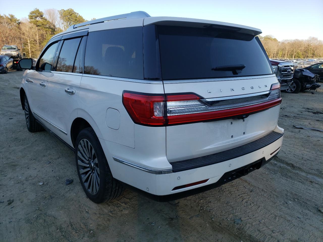 Photo 3 from auction – 2018 LINCOLN NAVIGATOR with VIN 5LMJJ2LT7JEL07794