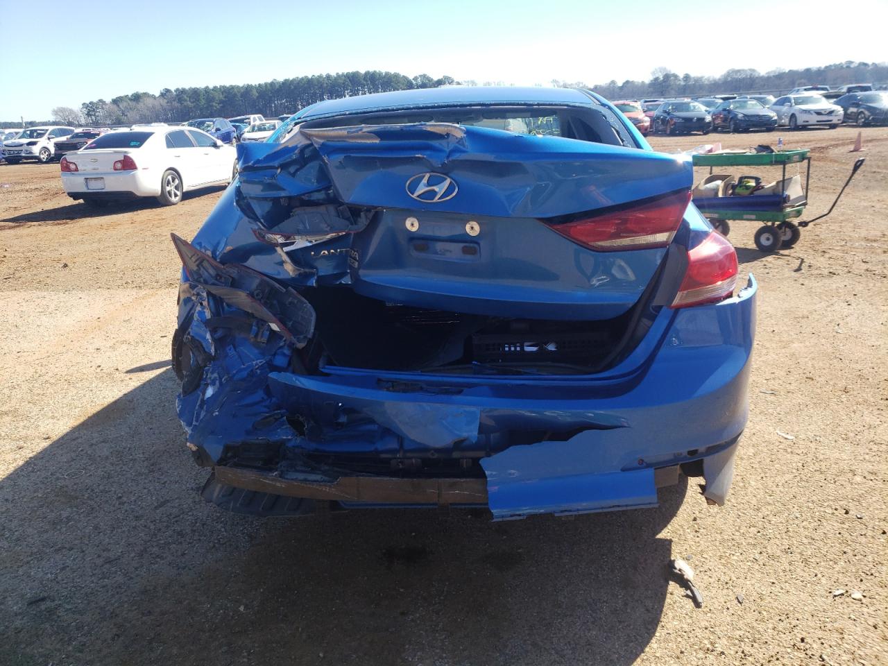Photo 9 from auction – 2018 HYUNDAI ELANTRA SE with VIN 5NPD74LF8JH354552