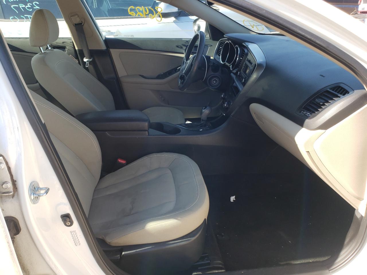 Photo 5 from auction – 2011 KIA OPTIMA LX with VIN KNAGM4A73B5119279