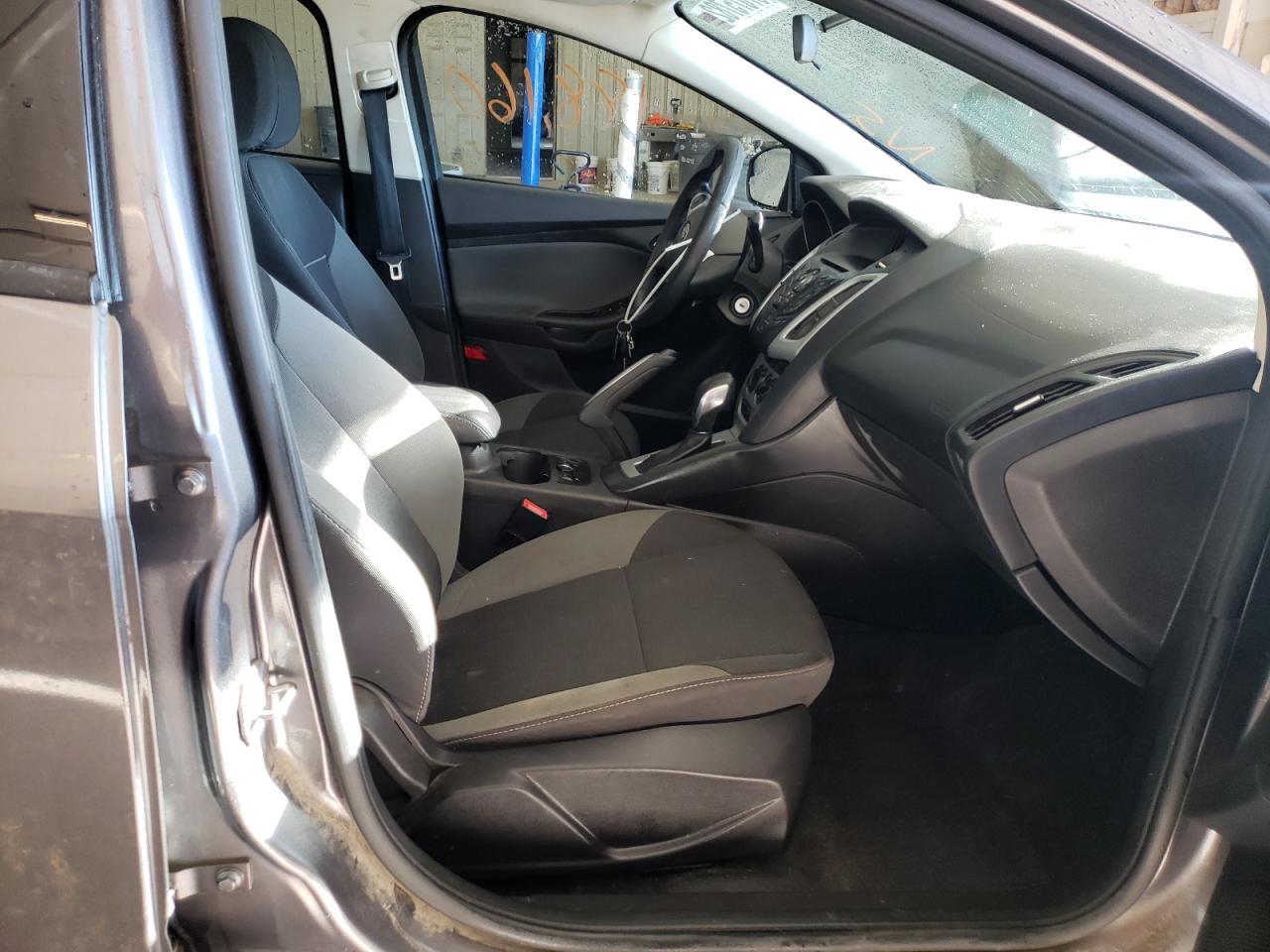 Photo 5 from auction – 2013 FORD FOCUS SE with VIN 1FADP3F28DL189949