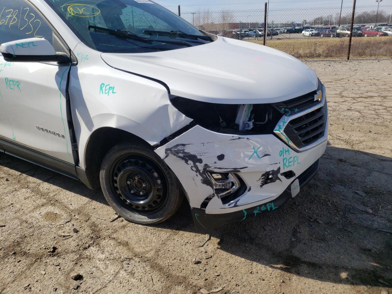 Photo 9 from auction – 2018 CHEVROLET EQUINOX LT with VIN 2GNAXJEV9J6130160