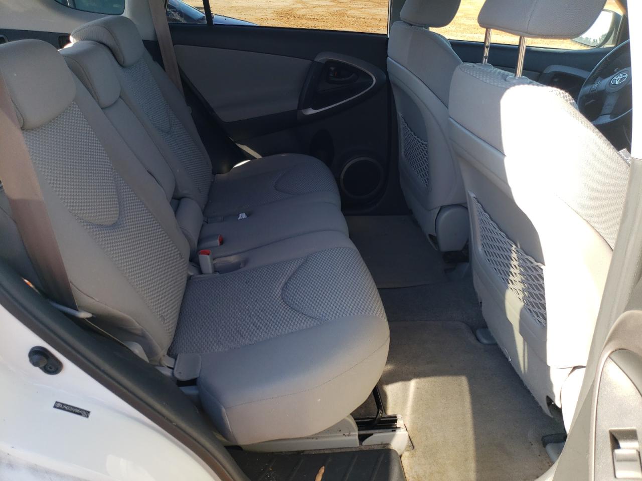 Photo 6 from auction – 2008 TOYOTA RAV4 LIMIT with VIN JTMZD31V985108414