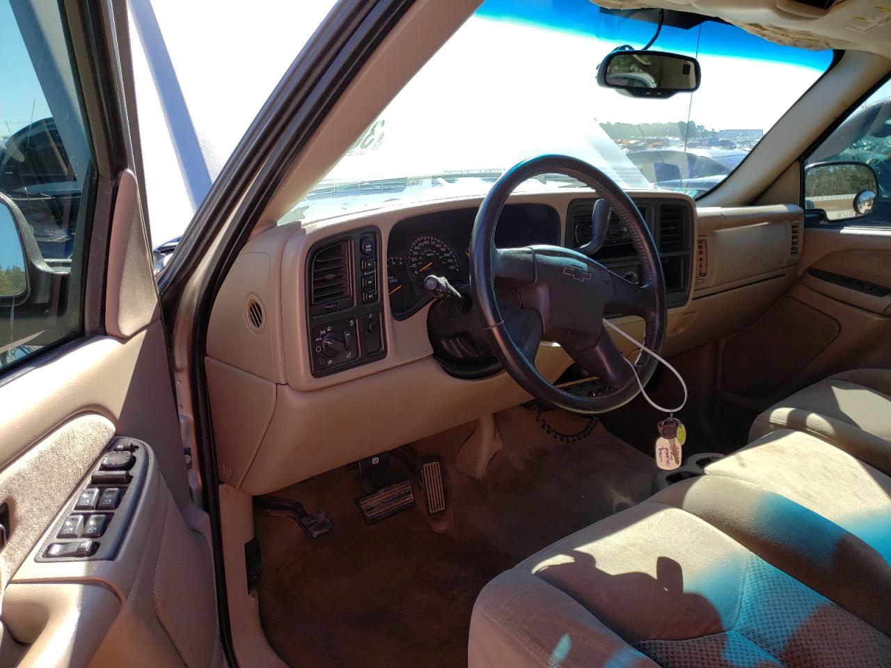Photo 9 from auction – 2003 CHEVROLET SILVERADO with VIN 1GCGK13U73F195240