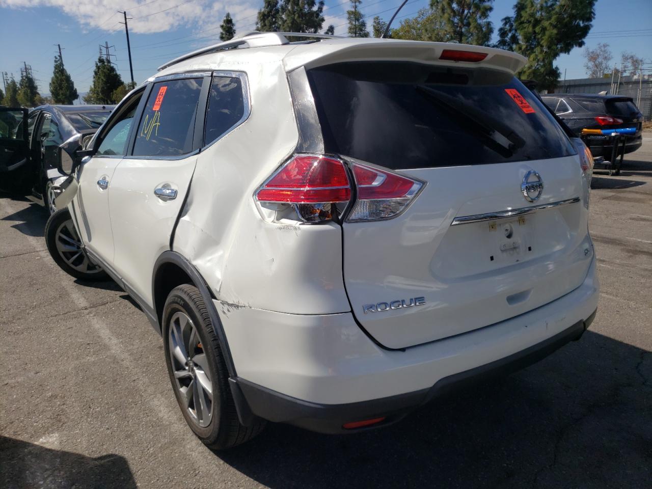 Photo 3 from auction – 2015 NISSAN ROGUE S with VIN 5N1AT2MT7FC861108