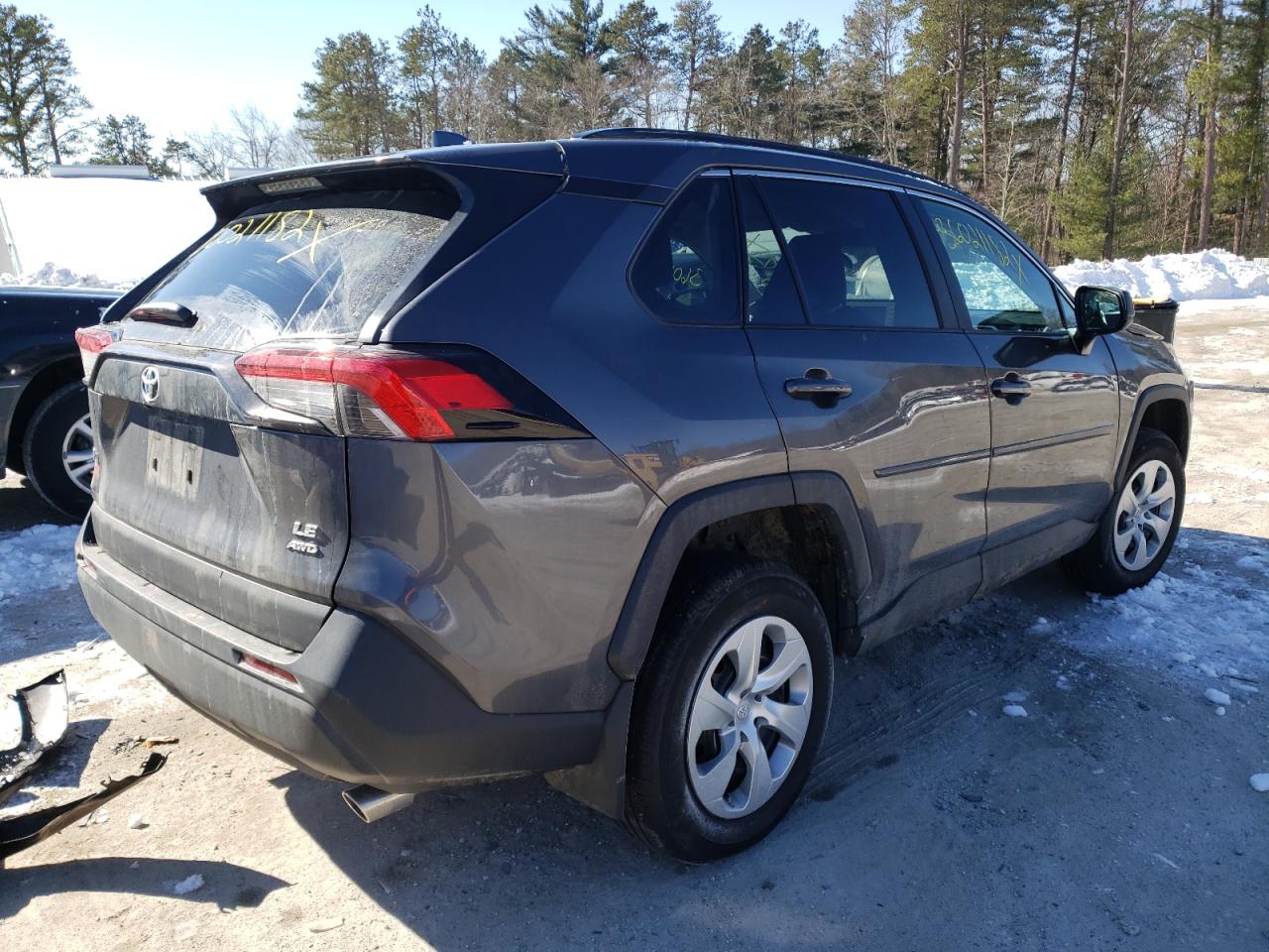Photo 4 from auction – 2021 TOYOTA RAV4 LE with VIN 2T3F1RFV1MW223941