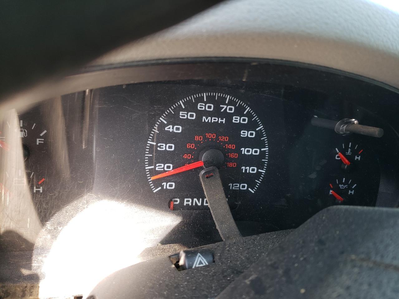 Photo 8 from auction – 2005 FORD F150 with VIN 1FTRF14W85NC08289