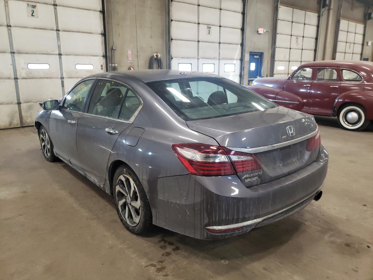 Photo 3 from auction – 2016 HONDA ACCORD EXL with VIN 1HGCR2F80GA047417