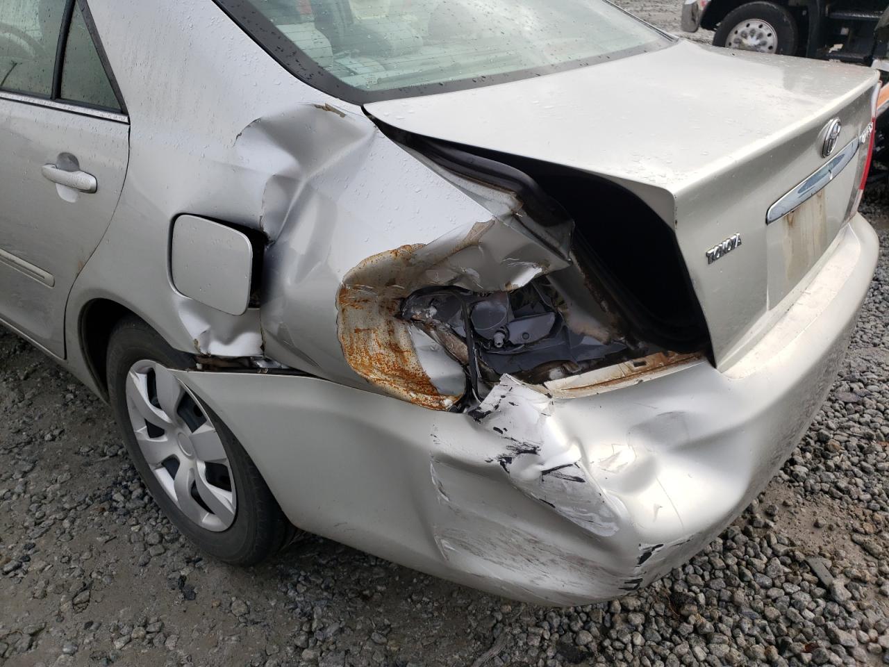 Photo 9 from auction – 2005 TOYOTA CAMRY LE with VIN 4T1BE32K45U061633