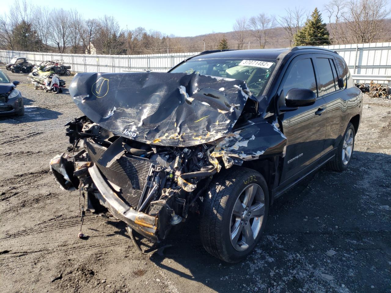 Photo 2 from auction – 2015 JEEP COMPASS LA with VIN 1C4NJDEBXFD312736