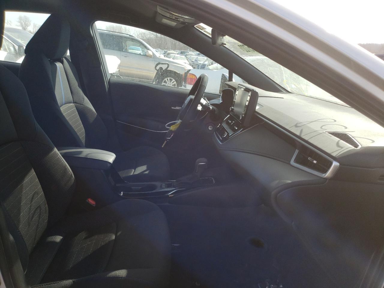 Photo 5 from auction – 2022 TOYOTA COROLLA SE with VIN 5YFS4MCE0NP105758