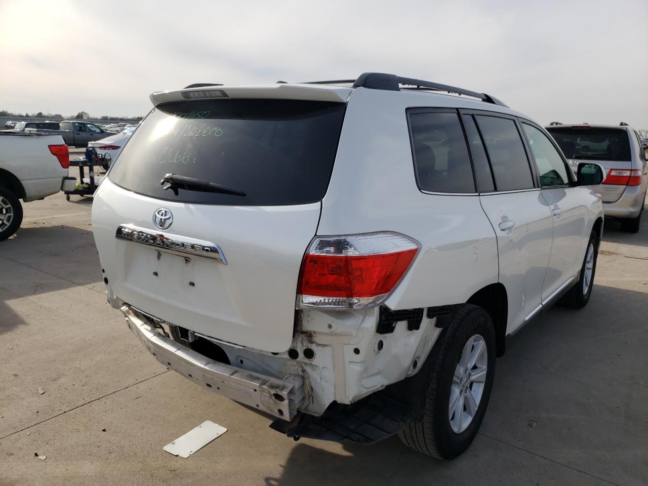 Photo 4 from auction – 2013 TOYOTA HIGHLANDER with VIN 5TDZK3EH2DS112609