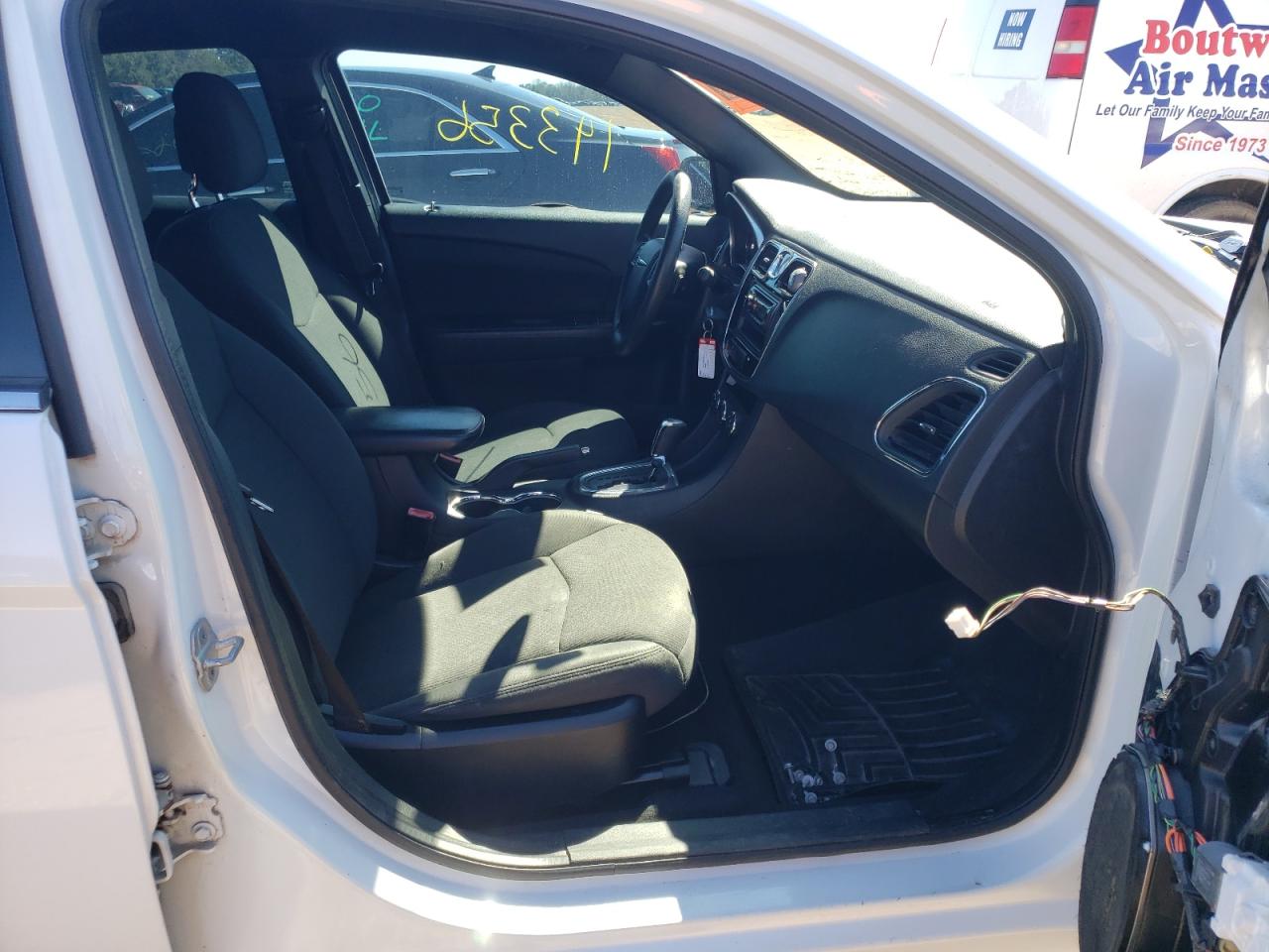 Photo 5 from auction – 2012 CHRYSLER 200 LX with VIN 1C3CCBAB7CN134984
