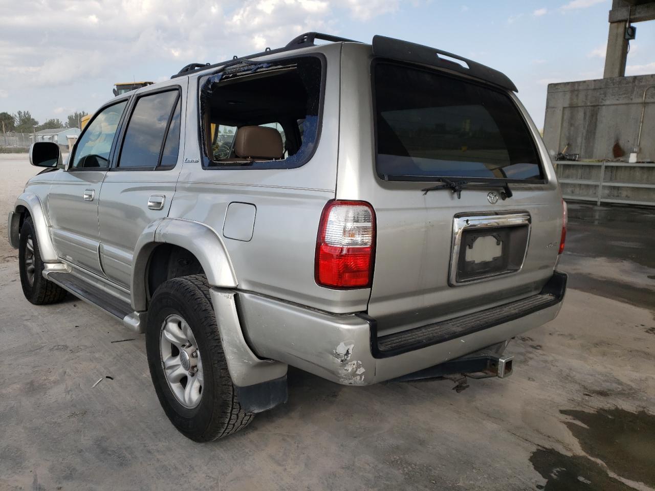 Photo 3 from auction – 2002 TOYOTA 4RUNNER LI with VIN JT3HN87R020378012