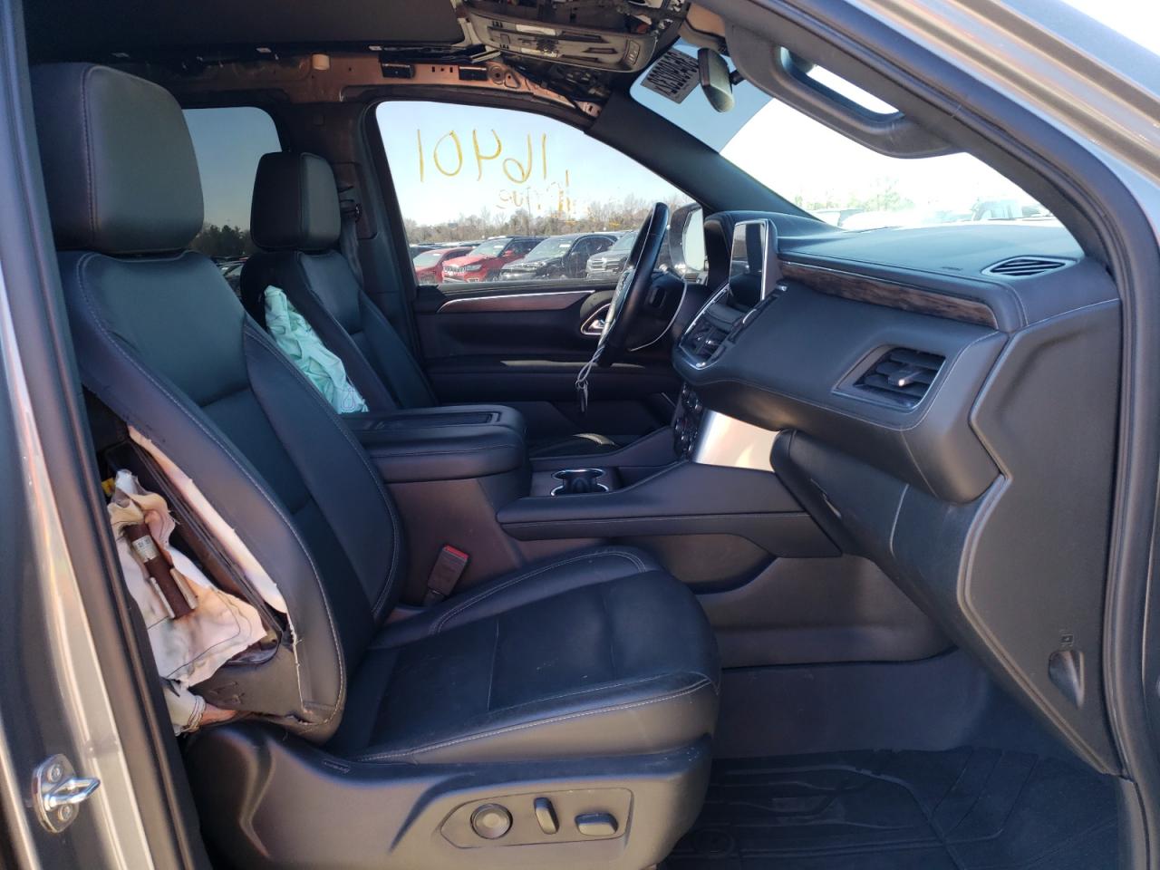 Photo 5 from auction – 2021 CHEVROLET SUBURBAN C with VIN 1GNSCCKD4MR119390