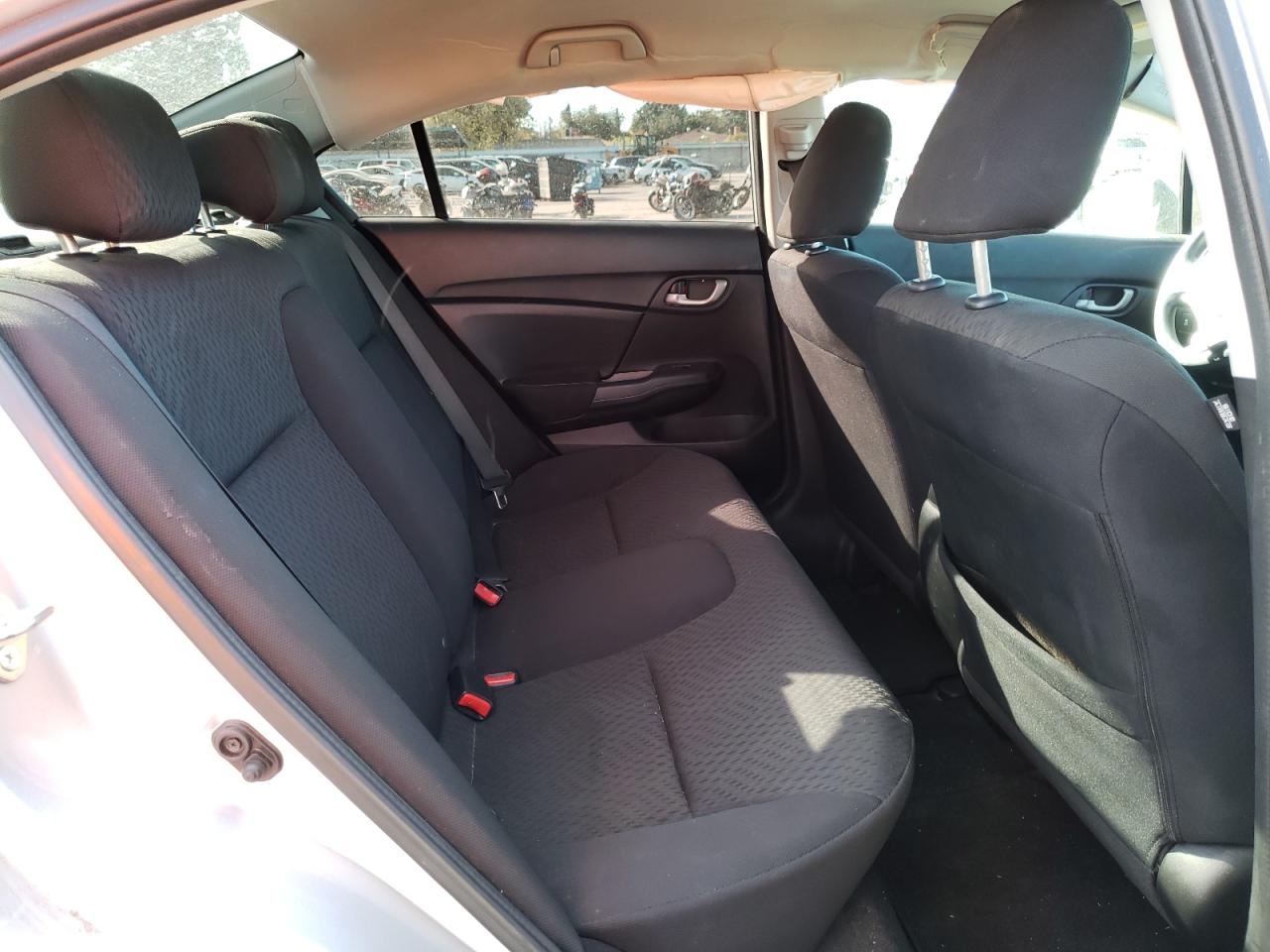 Photo 6 from auction – 2015 HONDA CIVIC SE with VIN 19XFB2F75FE226362