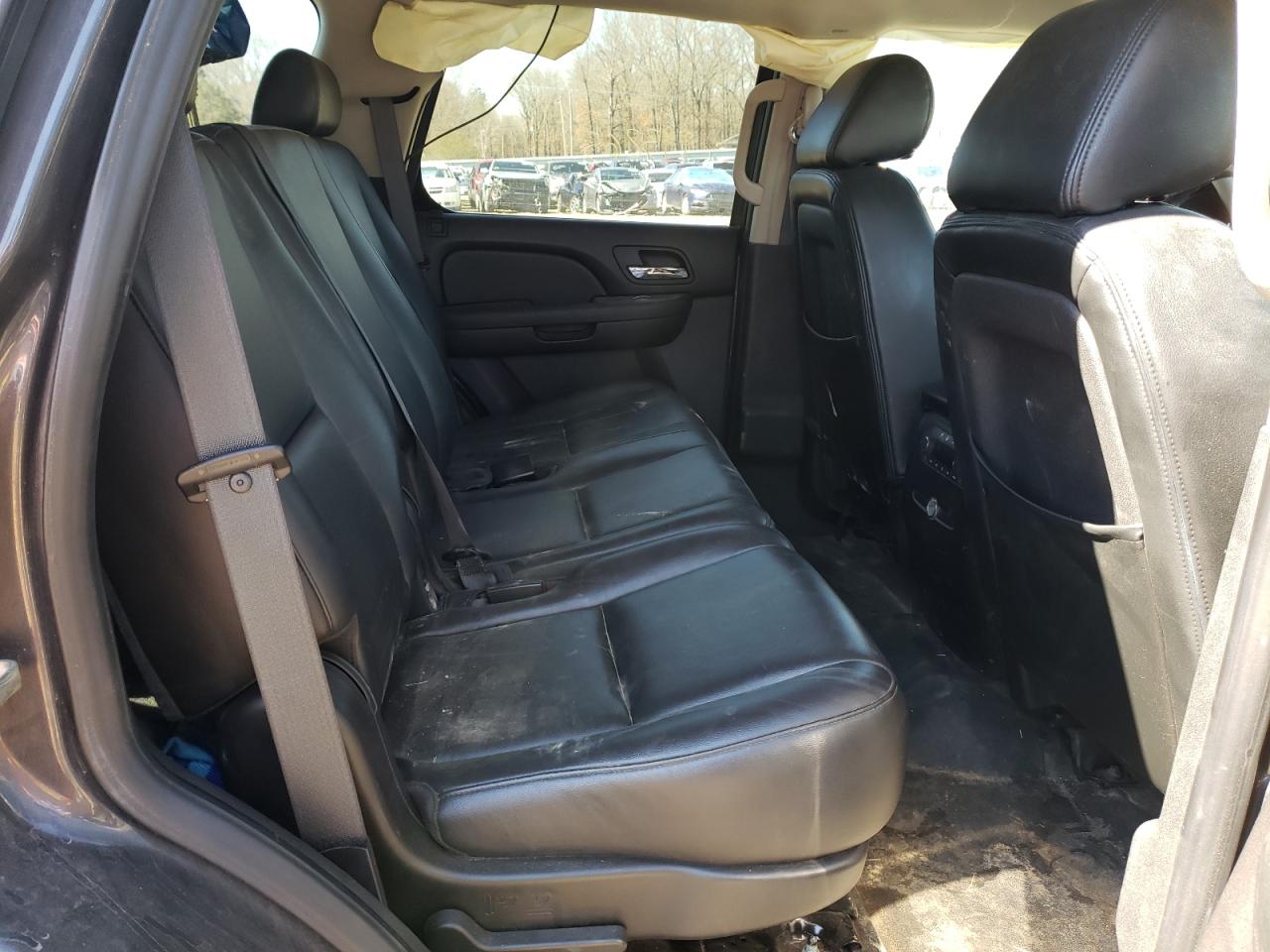 Photo 6 from auction – 2010 CHEVROLET TAHOE C150 with VIN 1GNMCAE01AR238922