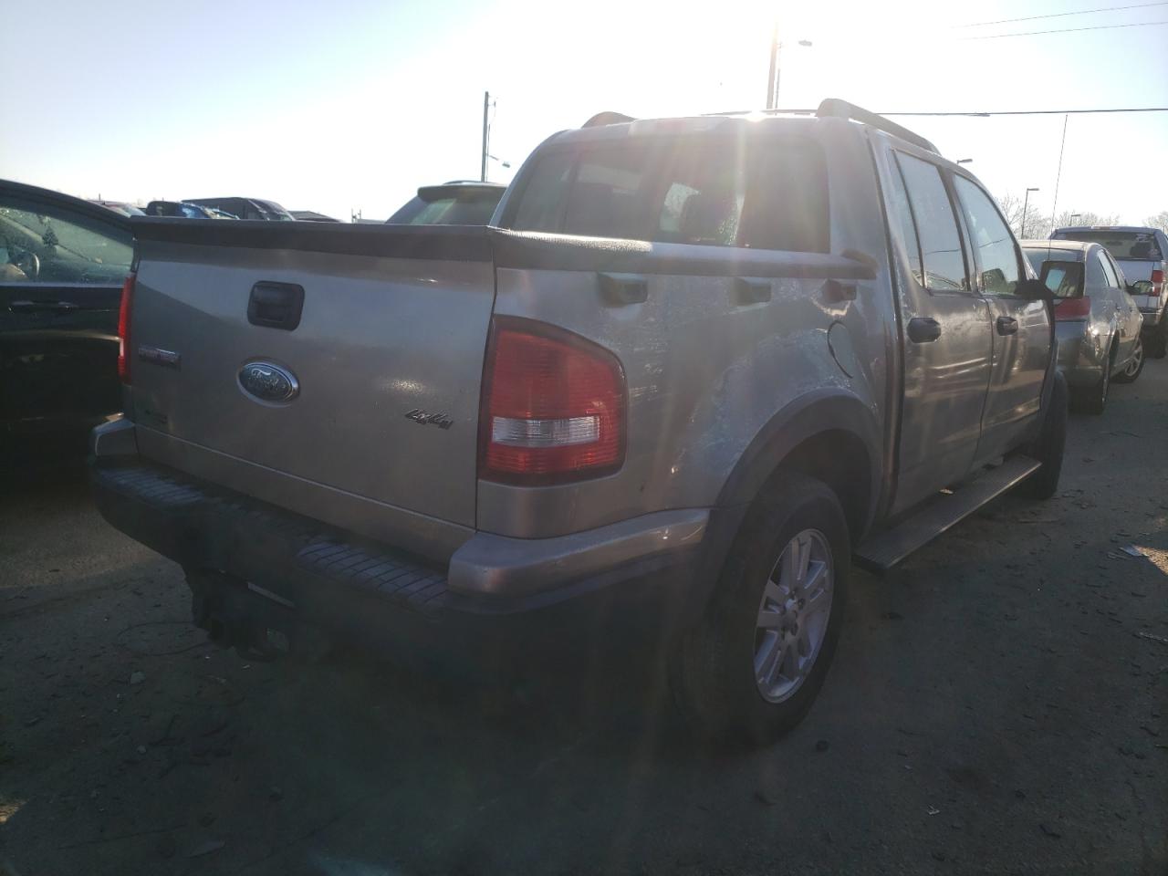 Photo 4 from auction – 2008 FORD EXPLORER S with VIN 1FMEU51E68UB04512