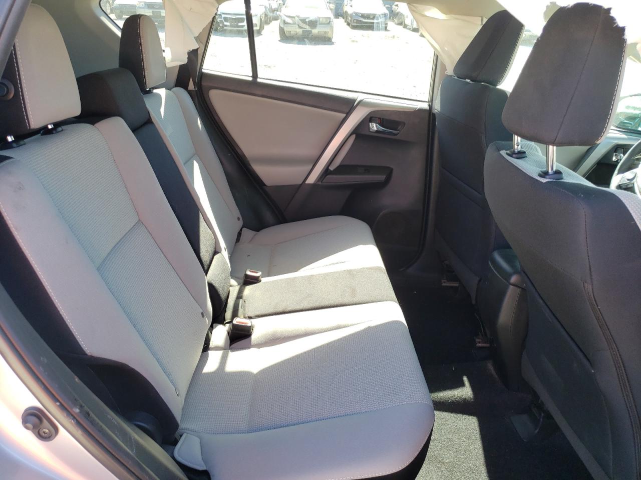 Photo 6 from auction – 2018 TOYOTA RAV4 ADVEN with VIN 2T3WFREV9JW424422