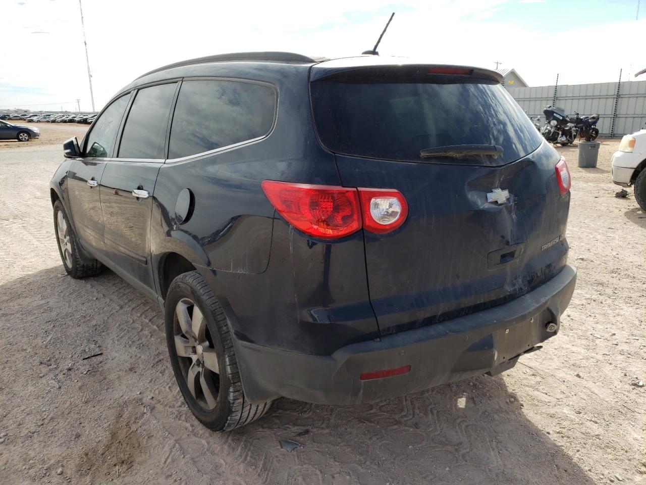 Photo 3 from auction – 2012 CHEVROLET TRAVERSE L with VIN 1GNKRGED1CJ117384