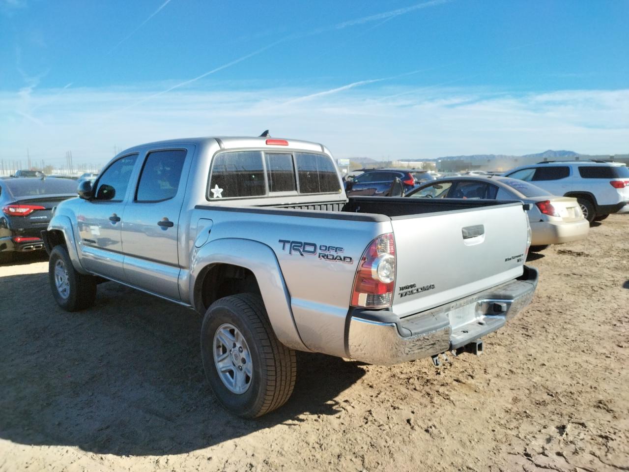 Photo 3 from auction – 2014 TOYOTA TACOMA DOU with VIN 3TMJU4GN2EM170432