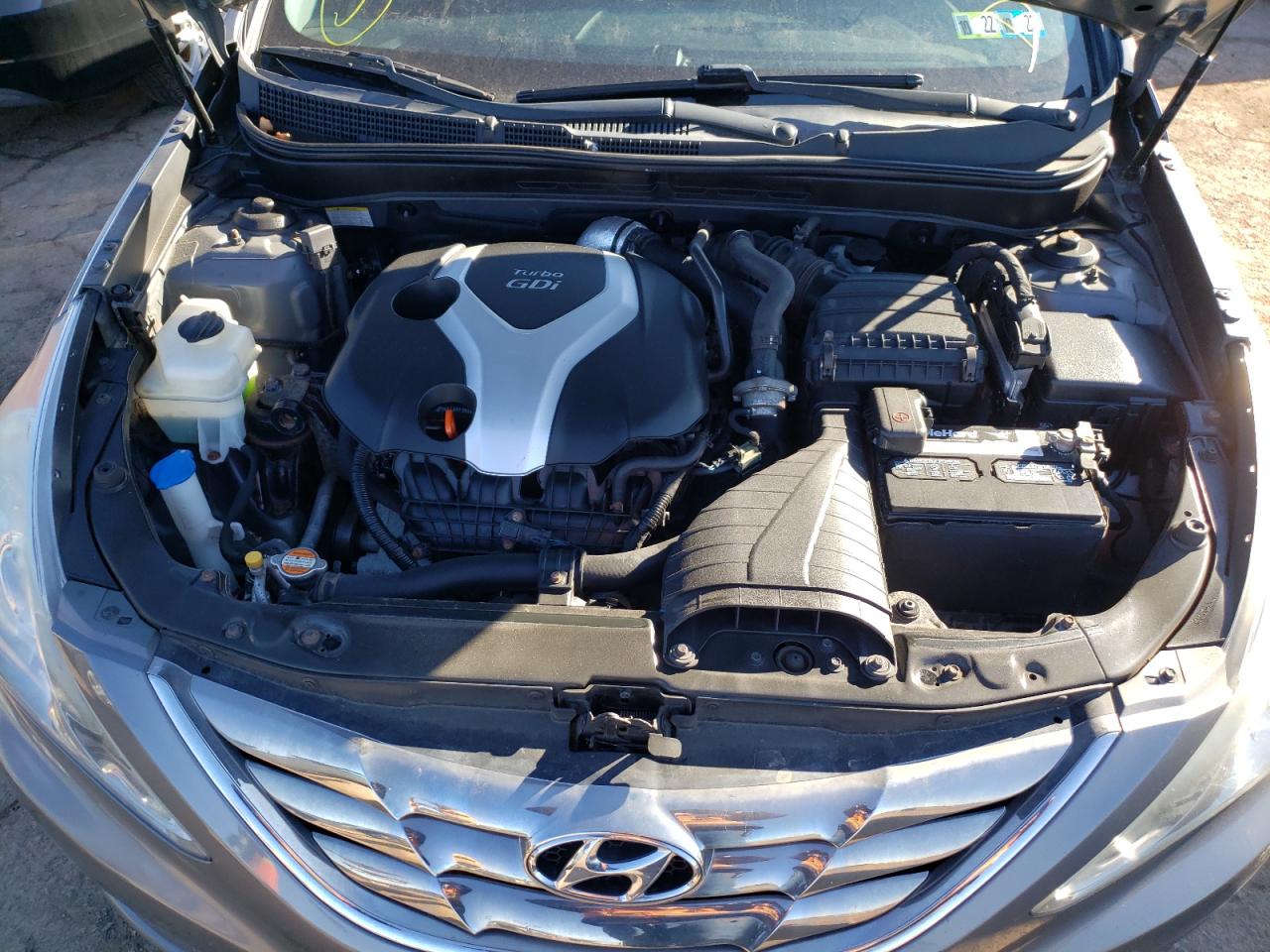 Photo 7 from auction – 2012 HYUNDAI SONATA SE with VIN 5NPEC4AB4CH388961