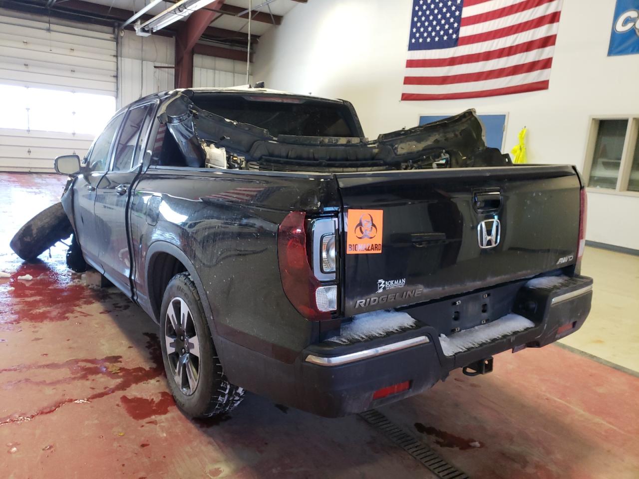 Photo 3 from auction – 2017 HONDA RIDGELINE with VIN 5FPYK3F59HB023394