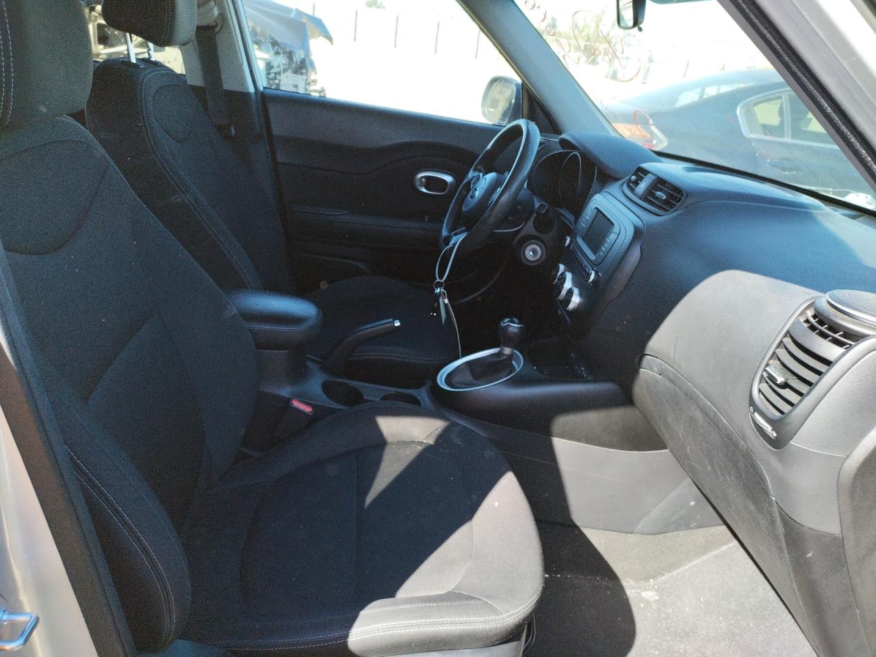 Photo 5 from auction – 2017 KIA SOUL with VIN KNDJN2A28H7458244