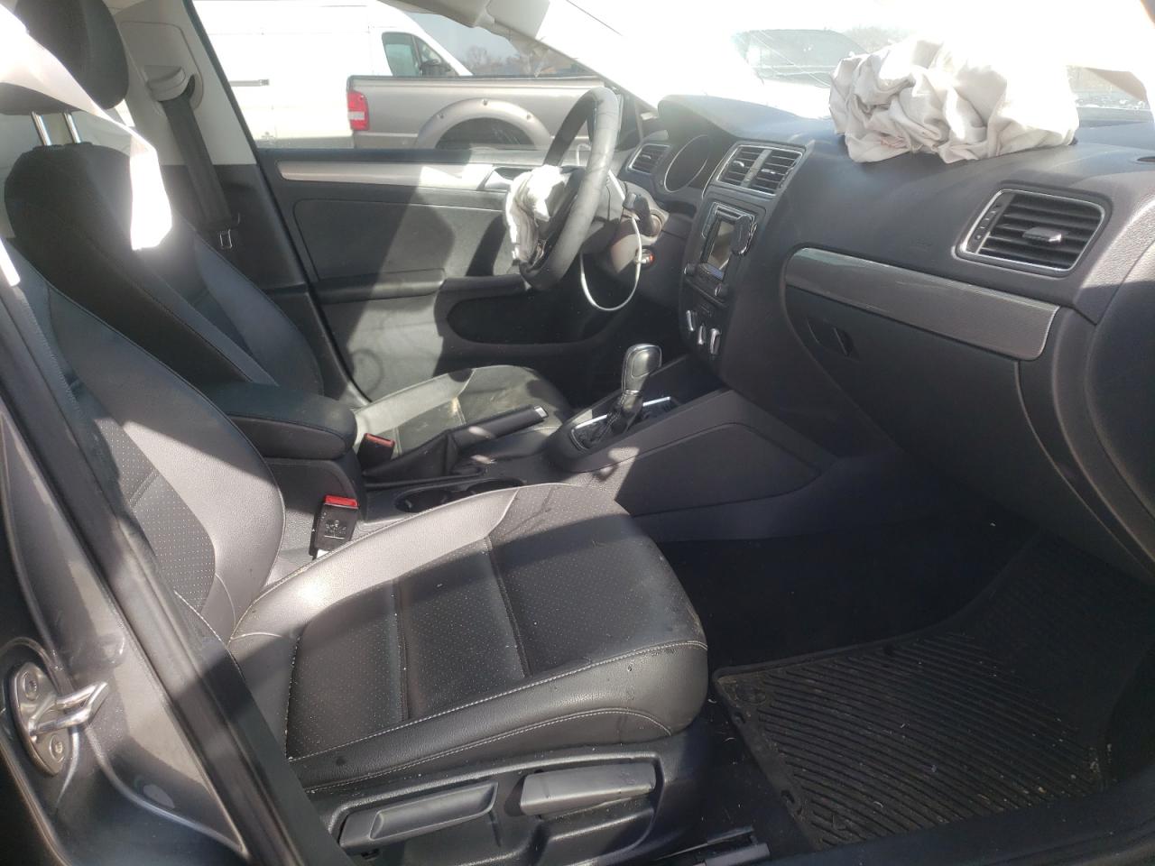 Photo 5 from auction – 2018 VOLKSWAGEN JETTA SE with VIN 3VWDB7AJ2JM211756