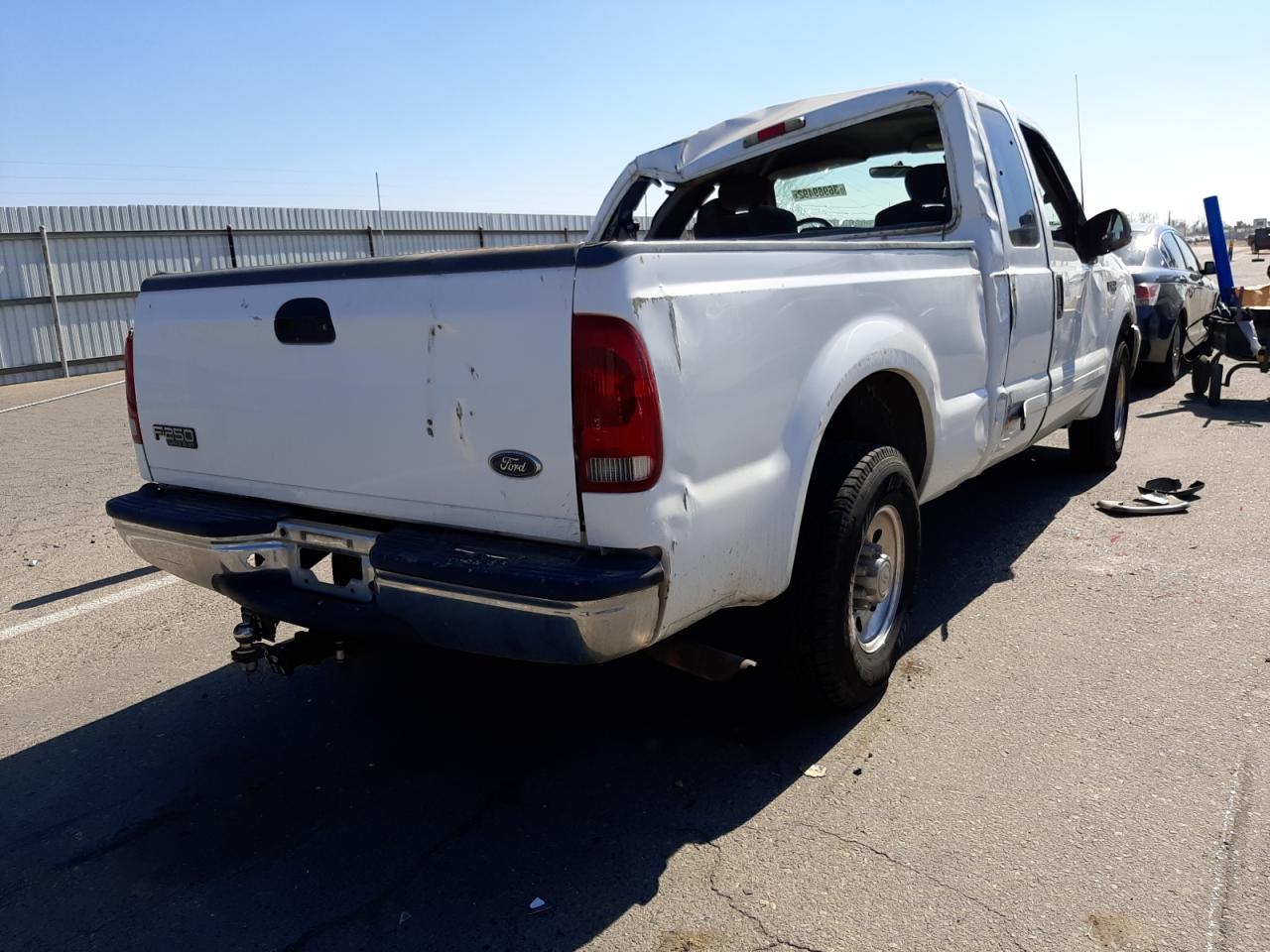 Photo 4 from auction – 2001 FORD F250 SUPER with VIN 1FTNX20L11EC88462