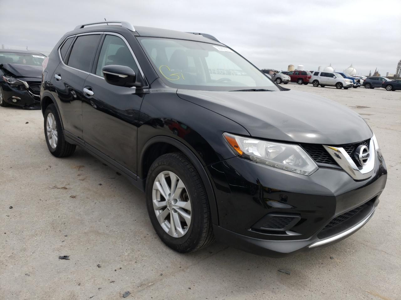 NISSAN ROGUE S 2015 with VIN KNMAT2MT1FP501006 - Photo from auction