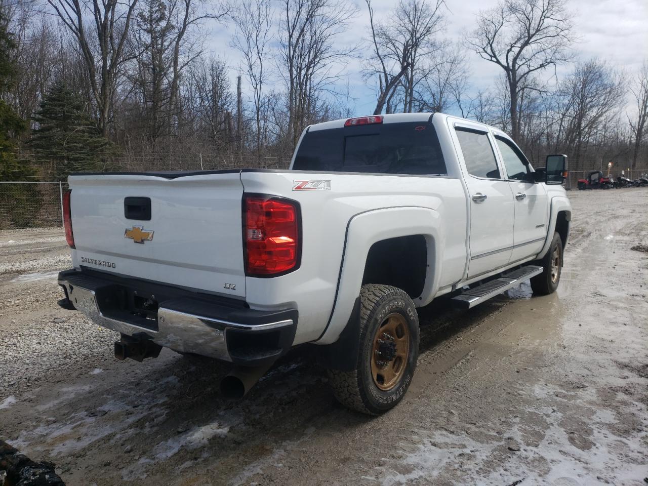 Photo 4 from auction – 2017 CHEVROLET SILVERADO with VIN 1GC1KWEY7HF181221