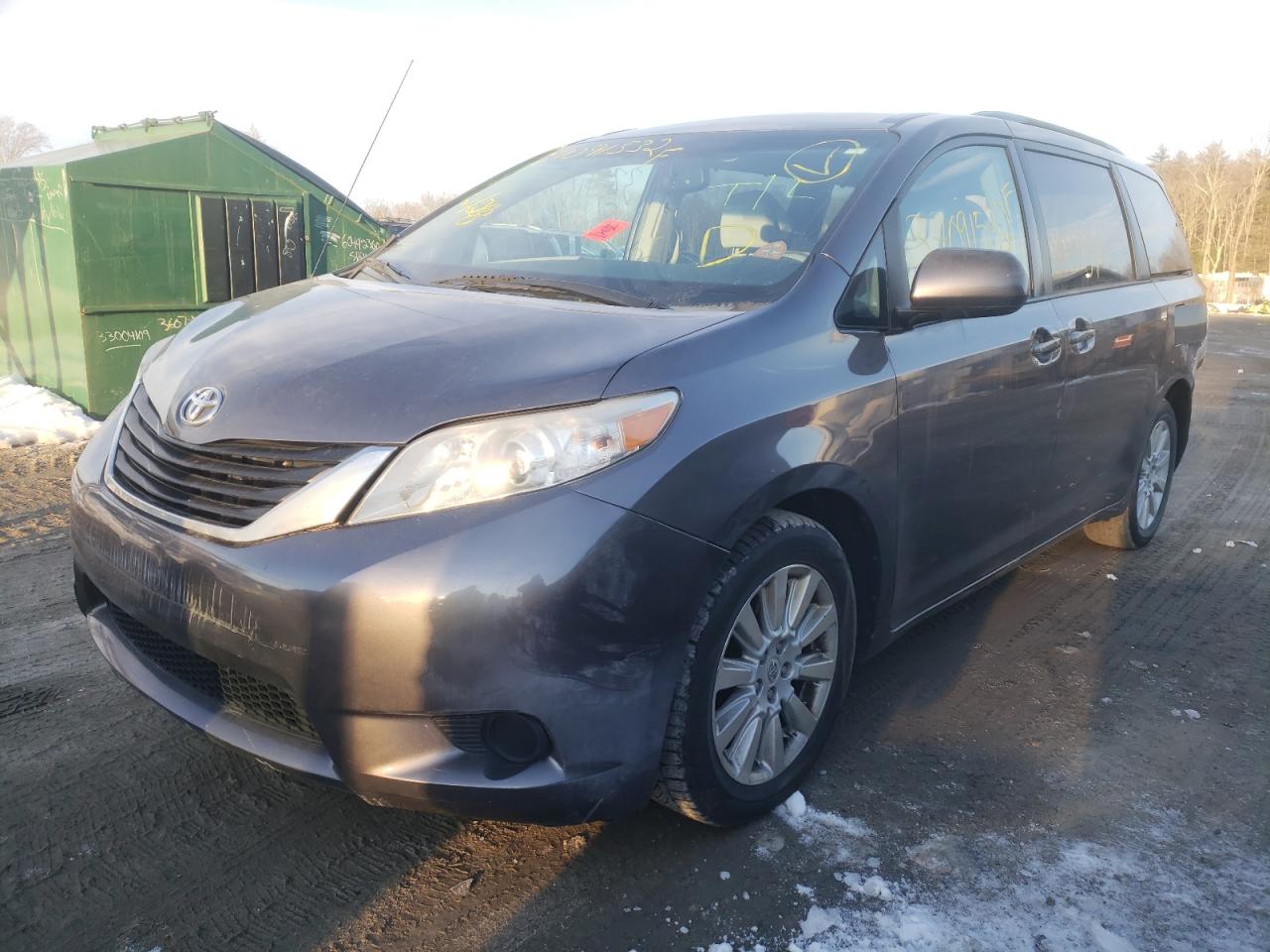 Photo 2 from auction – 2012 TOYOTA SIENNA LE with VIN 5TDJK3DC3CS045441