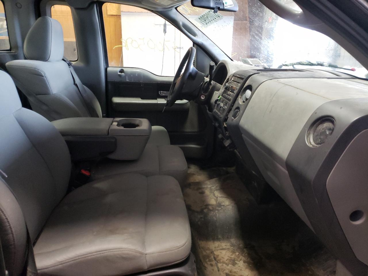 Photo 5 from auction – 2008 FORD F150 with VIN 1FTRF14W68KE56417