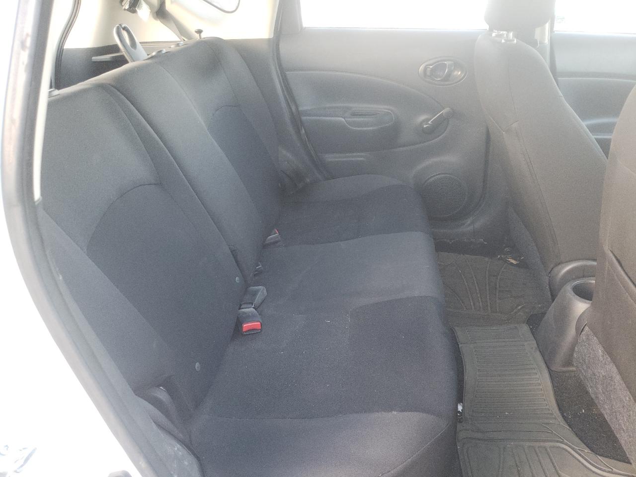 Photo 6 from auction – 2015 NISSAN VERSA NOTE with VIN 3N1CE2CPXFL419930