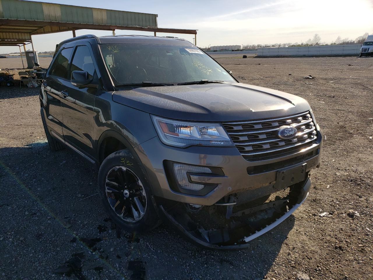 FORD EXPLORER X 2017 with VIN 1FM5K7D83HGB20852 - Photo from auction