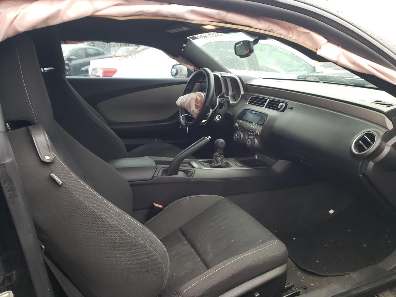 Photo 5 from auction – 2010 CHEVROLET CAMARO LS with VIN 2G1FE1EV8A9209881