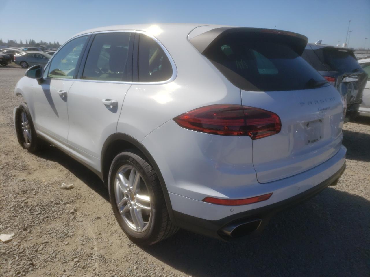 Photo 3 from auction – 2016 PORSCHE CAYENNE with VIN WP1AA2A25GLA05411
