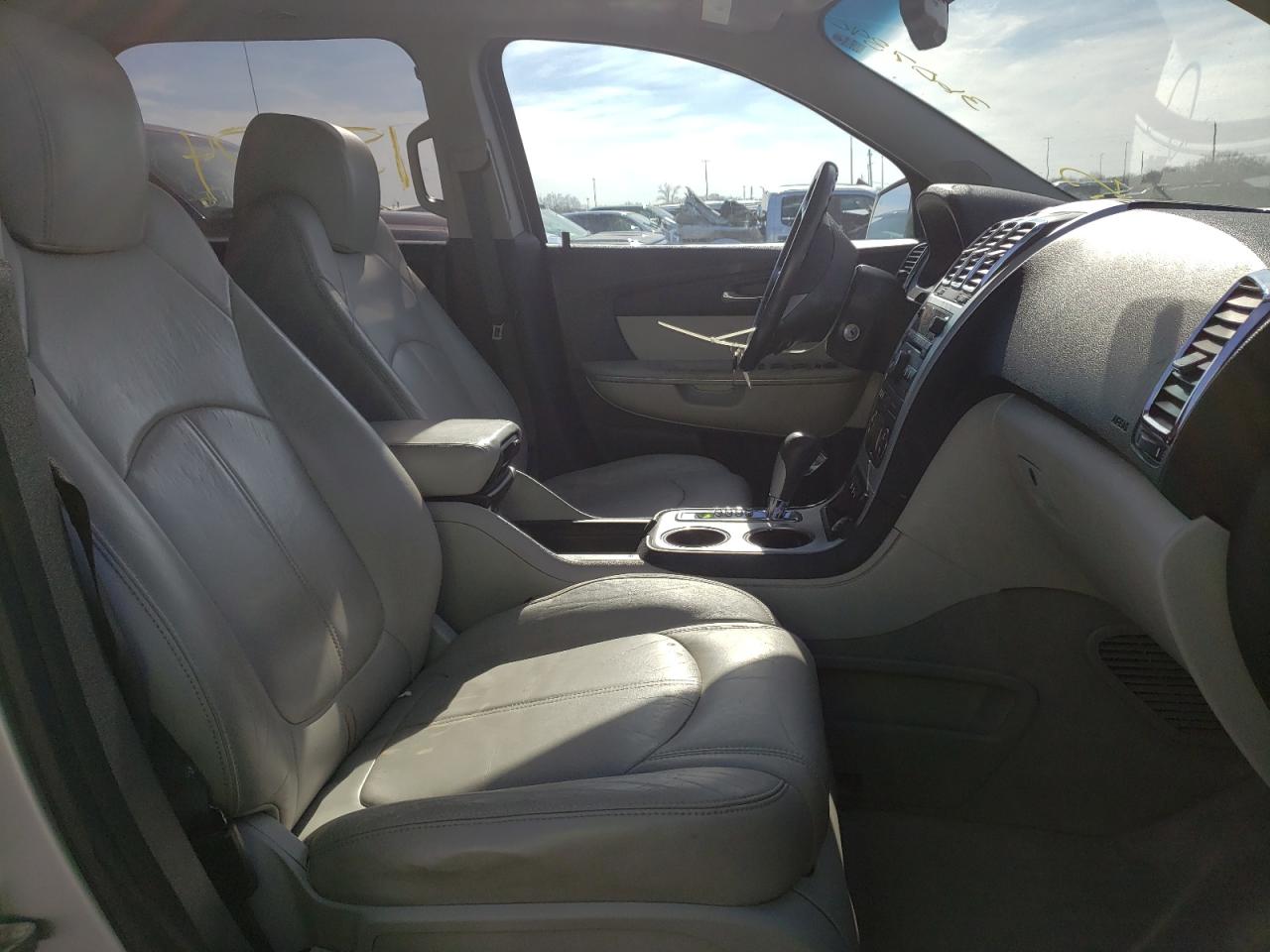 Photo 5 from auction – 2010 GMC ACADIA SLT with VIN 1GKLVMED2AJ228681